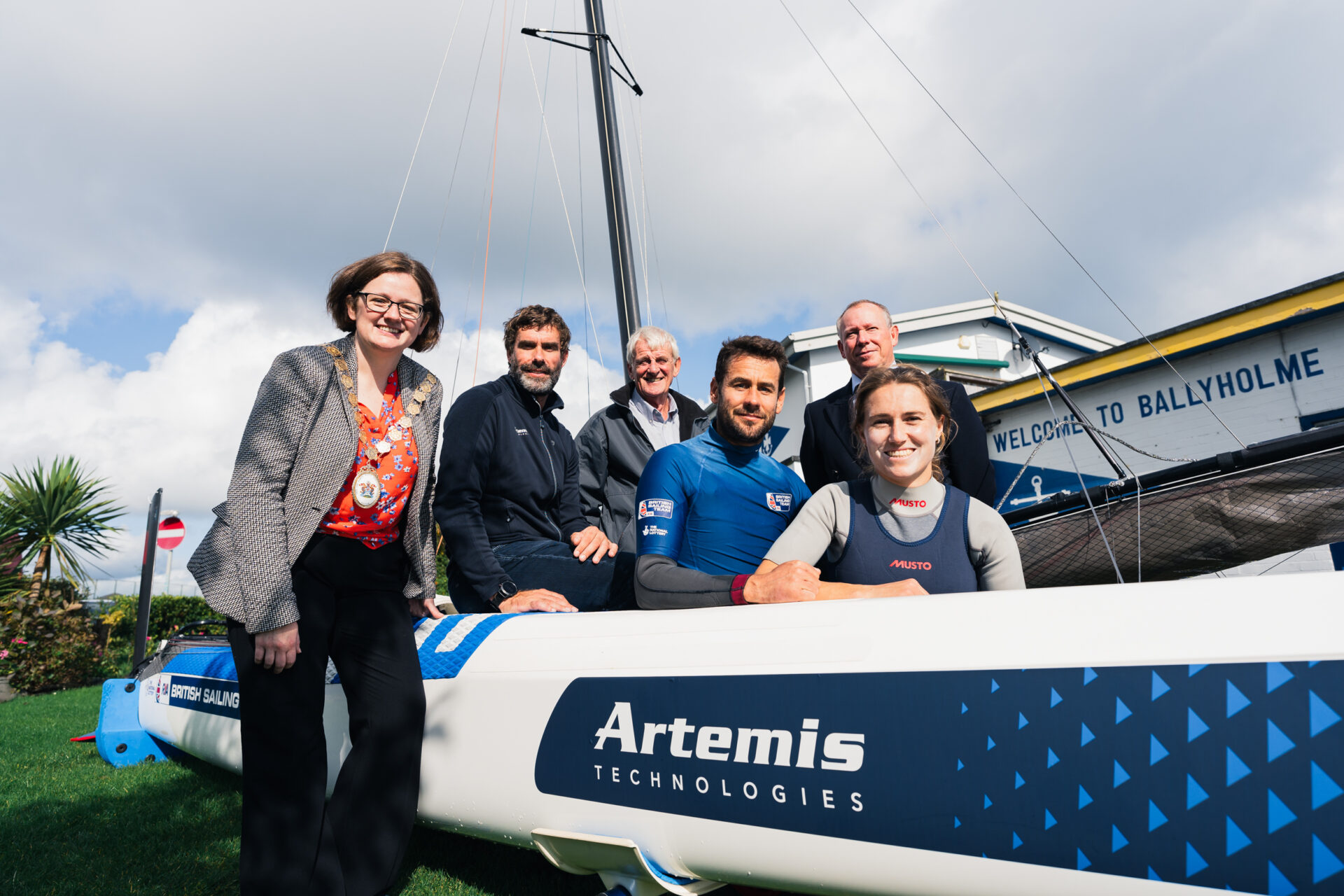 John Gimson and Anna Burnet with Artemis Technologies CEO Iain Percy
